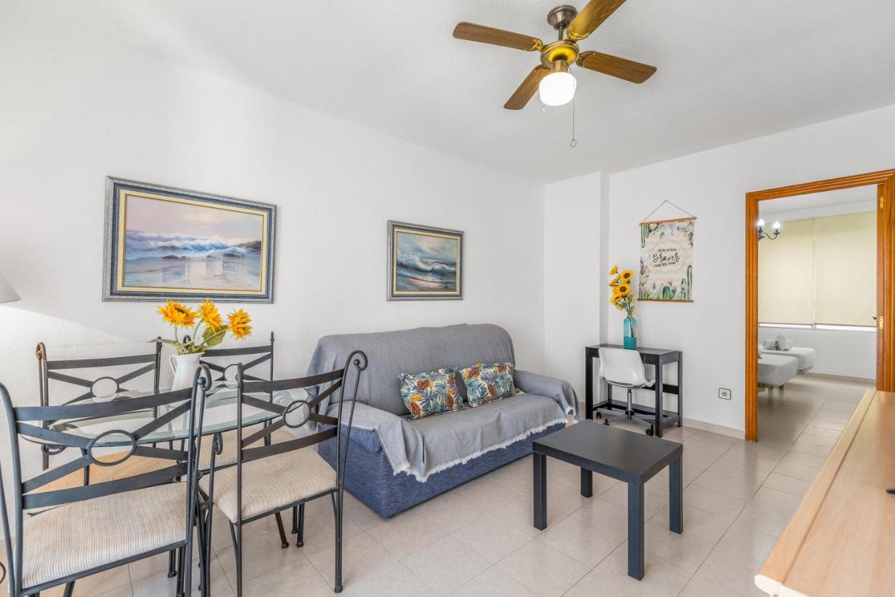 Sunflower Apartment *